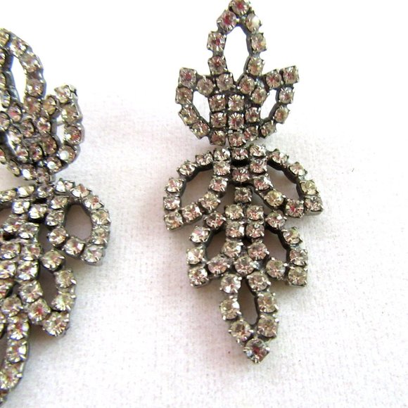 Clear rhinestone long dangling pierced earrings - articulated -Lots of sparkle! - Picture 8 of 8